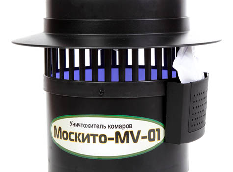 Сбоку корпуса уничтожителя "Москито MV-1" находится отсек для приманки "Октенол" (увеличение по клику)